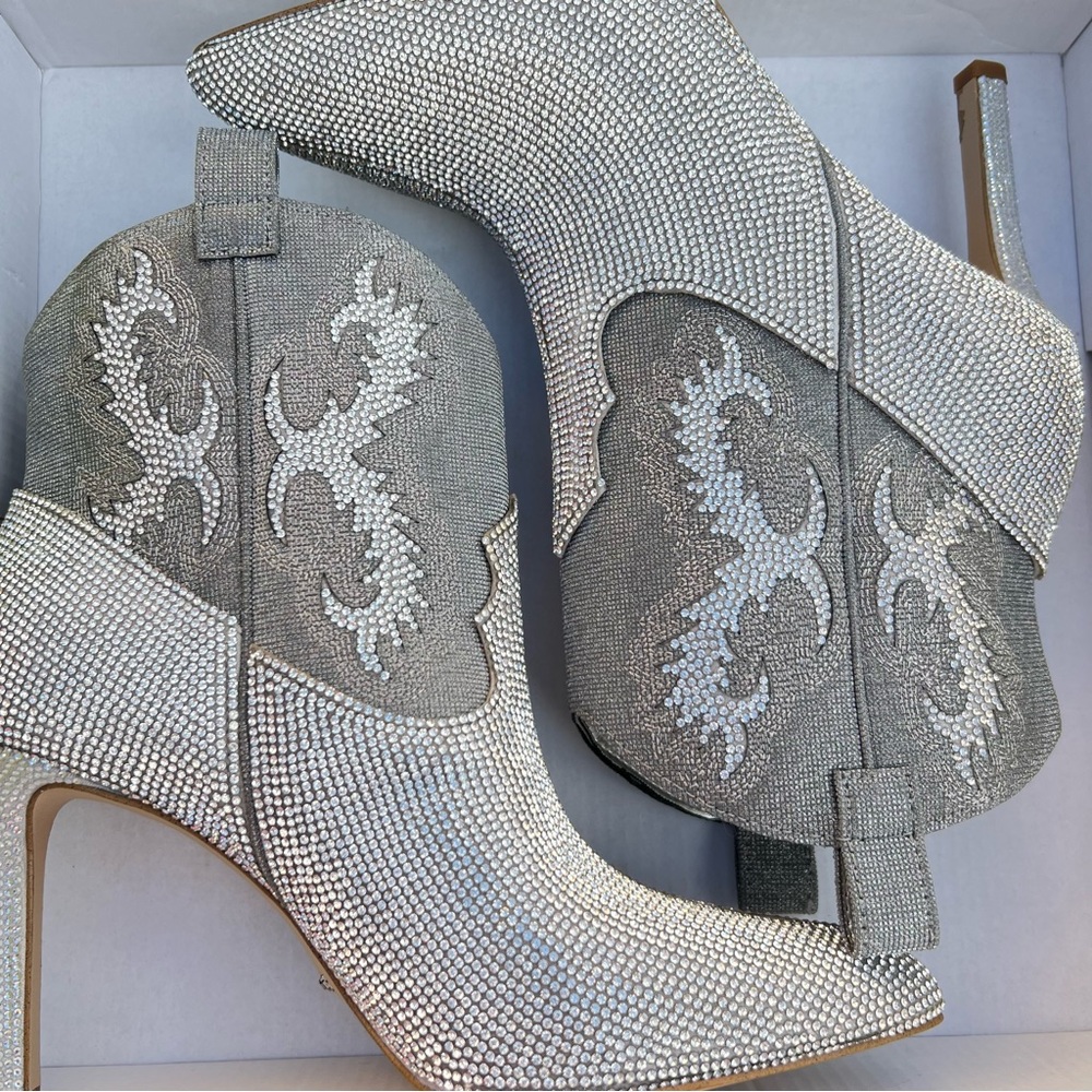 Gianni Bini, the Fassero Rhinestone Western Booties